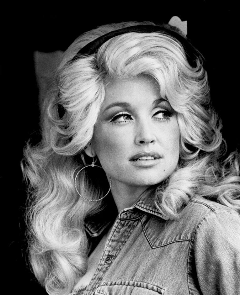 Meghalt Dolly Parton, a country királynője – 80 éves volt